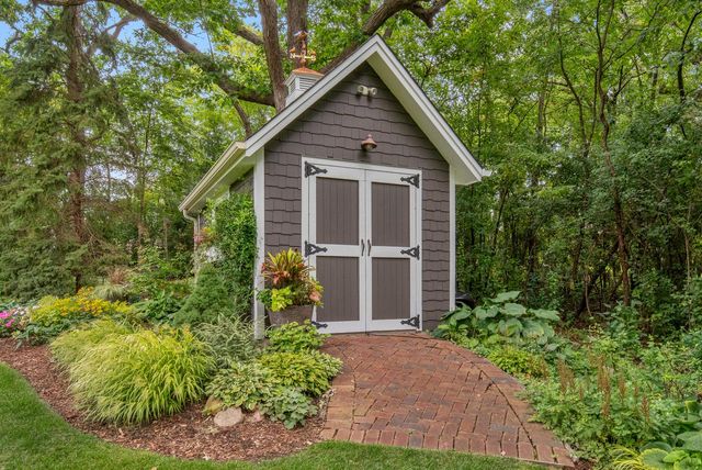 W279N5280 Hanover Hill COURT, Lisbon, WI 53089