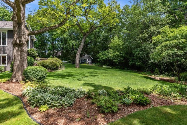 W279N5280 Hanover Hill COURT, Lisbon, WI 53089