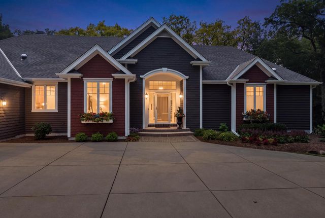 W279N5280 Hanover Hill COURT, Lisbon, WI 53089