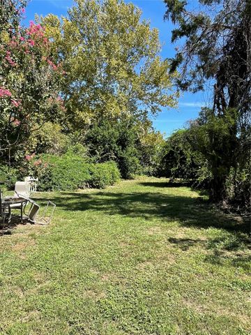 310 W Cobb Street, Bridgeport, TX 76426