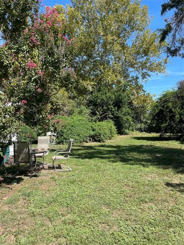 310 W Cobb Street, Bridgeport, TX 76426