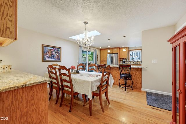 2867 Spring Hills Drive, Medford, OR 97504