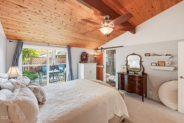 2867 Spring Hills Drive, Medford, OR 97504