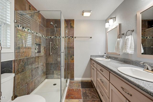 2867 Spring Hills Drive, Medford, OR 97504