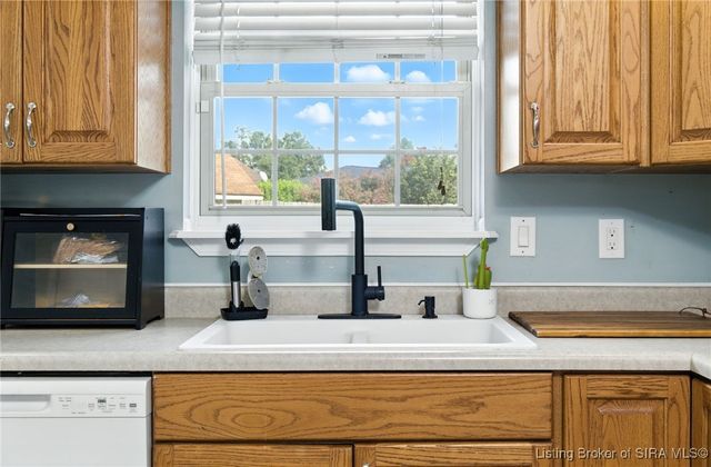 3224 Charlestown Jeffersonville Pike, Jeffersonville, IN 47130