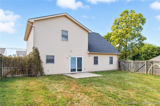 3224 Charlestown Jeffersonville Pike, Jeffersonville, IN 47130