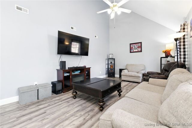 3224 Charlestown Jeffersonville Pike, Jeffersonville, IN 47130