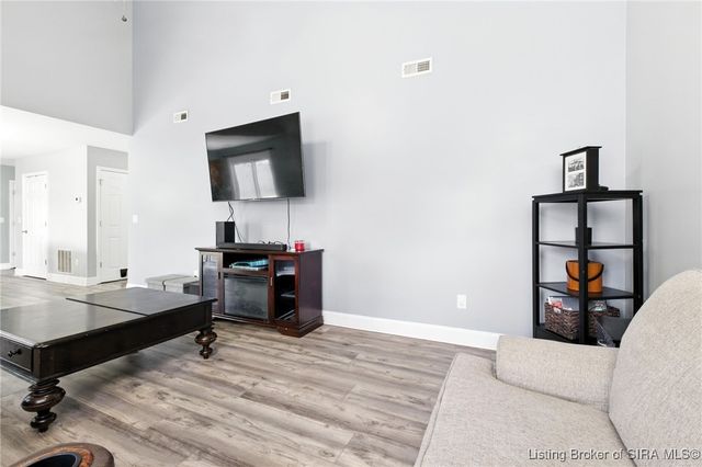 3224 Charlestown Jeffersonville Pike, Jeffersonville, IN 47130