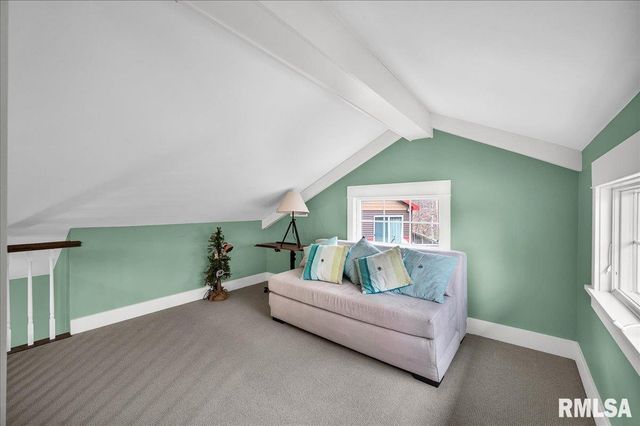 1015 Sunny Knoll Drive, Galesburg, IL 61401