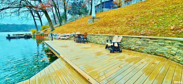 1015 Sunny Knoll Drive, Galesburg, IL 61401