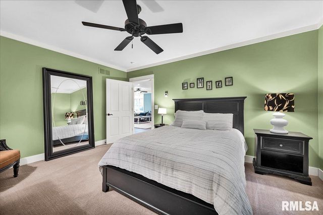 1015 Sunny Knoll Drive, Galesburg, IL 61401