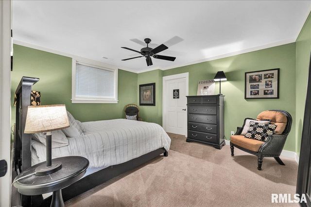 1015 Sunny Knoll Drive, Galesburg, IL 61401