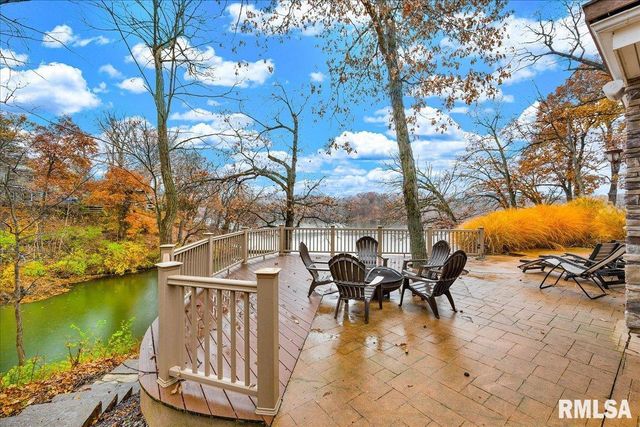 1015 Sunny Knoll Drive, Galesburg, IL 61401