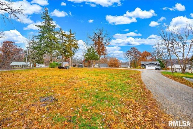 1015 Sunny Knoll Drive, Galesburg, IL 61401