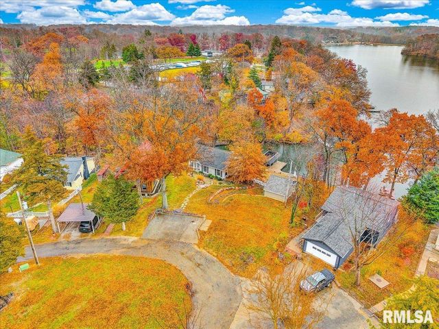 1015 Sunny Knoll Drive, Galesburg, IL 61401