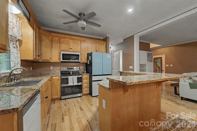 77 Pigeon Creek Trail, Bryson City, NC 28713
