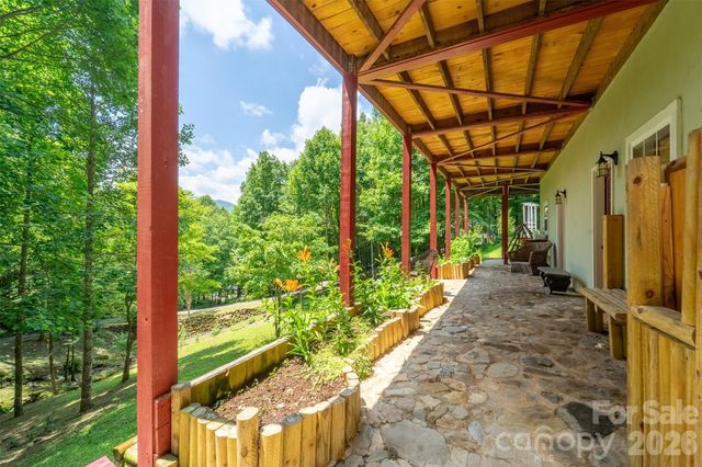 77 Pigeon Creek Trail, Bryson City, NC 28713
