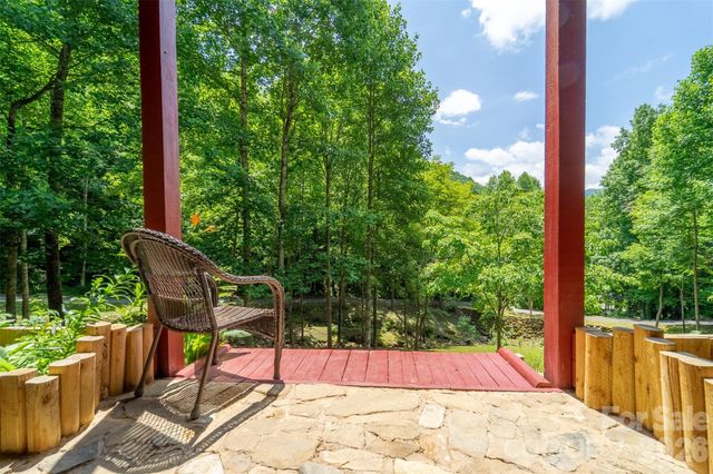 77 Pigeon Creek Trail, Bryson City, NC 28713
