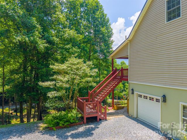 77 Pigeon Creek Trail, Bryson City, NC 28713
