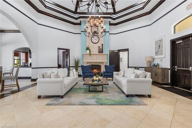 12940 Positano CIR 204, Naples, FL 34105