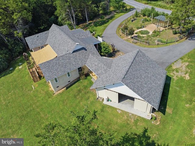 312 POTOMAC RIDGE LN, Shepherdstown, WV 25443