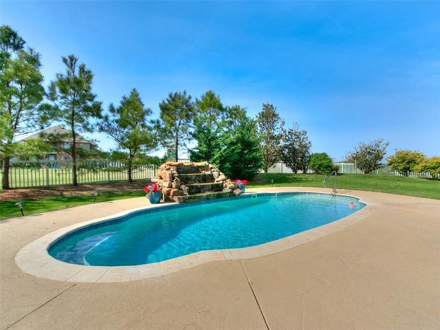 2612 NW 176th Street, Edmond, OK 73012