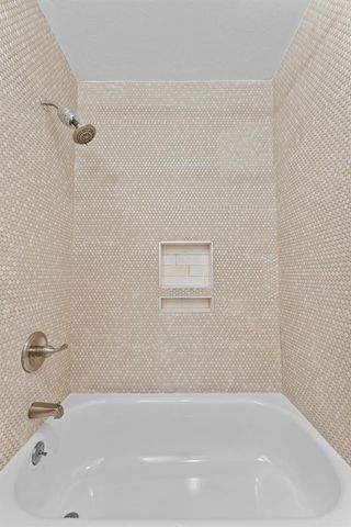 2801 W PLATT STREET, Tampa, FL 33609