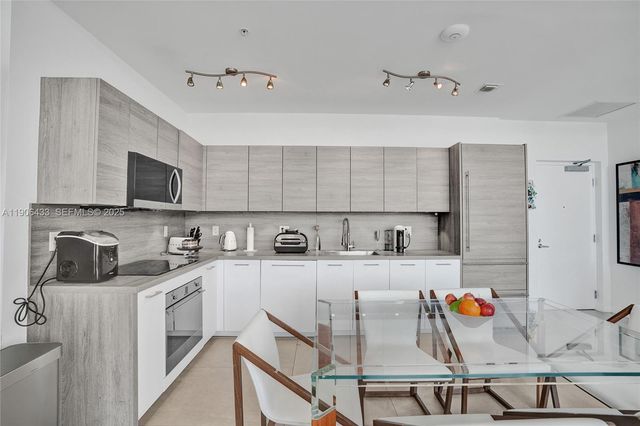 400 Sunny Isles Boulevard 116, Sunny Isles Beach, FL 33160
