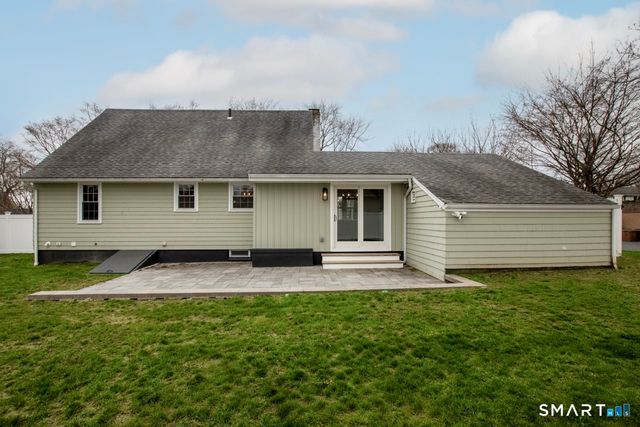 18 Maple Street, Trumbull, CT 06611