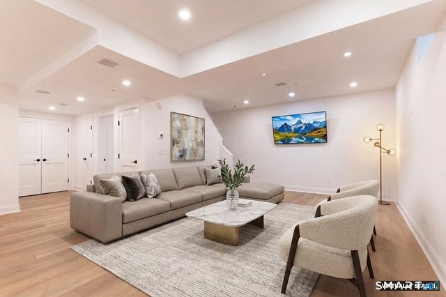 18 Maple Street, Trumbull, CT 06611