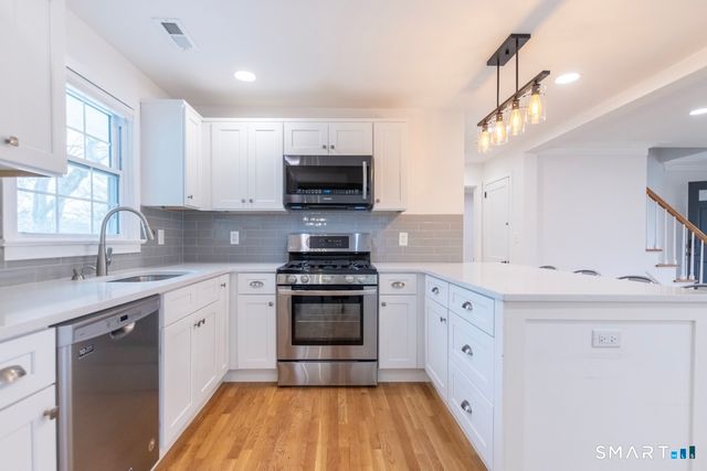 18 Maple Street, Trumbull, CT 06611