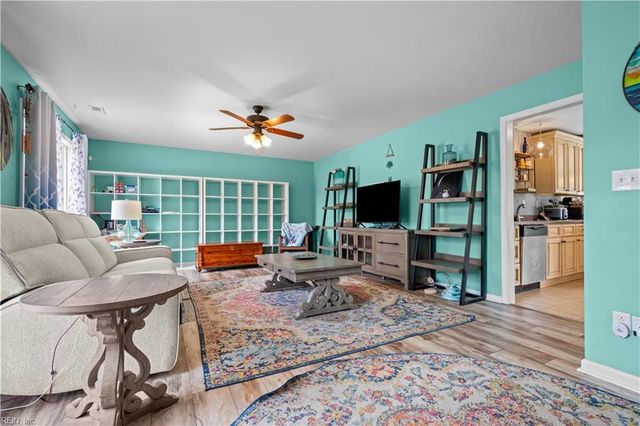 218 Logan DR, Portsmouth, VA 23701