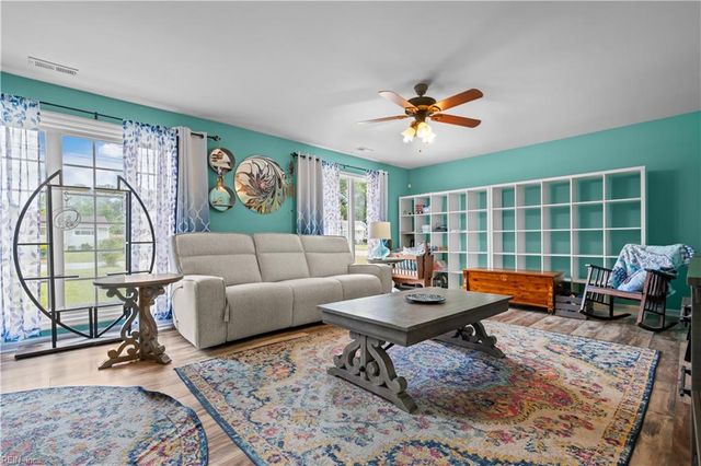 218 Logan DR, Portsmouth, VA 23701