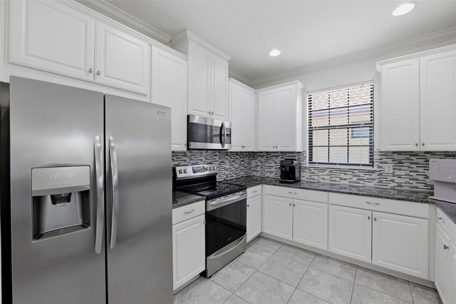 8412 ALBERATA VISTA DRIVE, Tampa, FL 33647