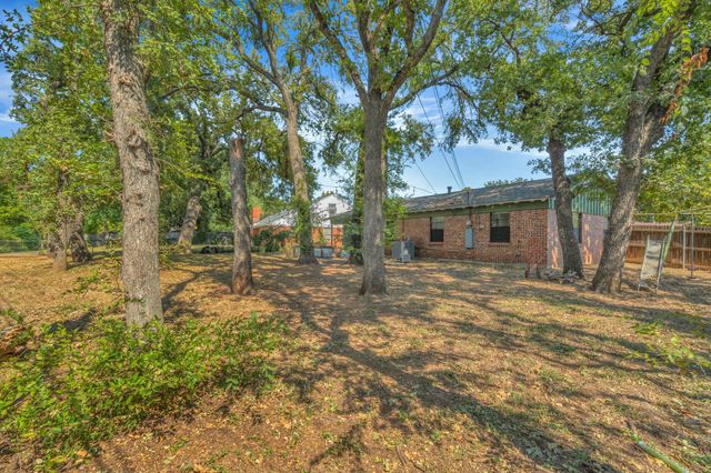 810 Arthur Drive, Arlington, TX 76013