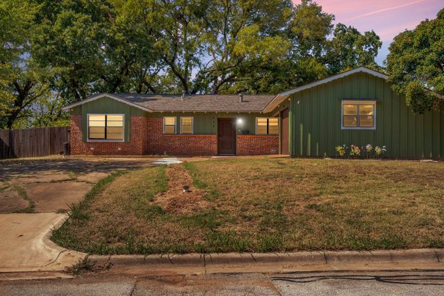 810 Arthur Drive, Arlington, TX 76013