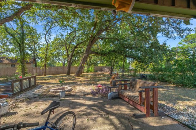 810 Arthur Drive, Arlington, TX 76013