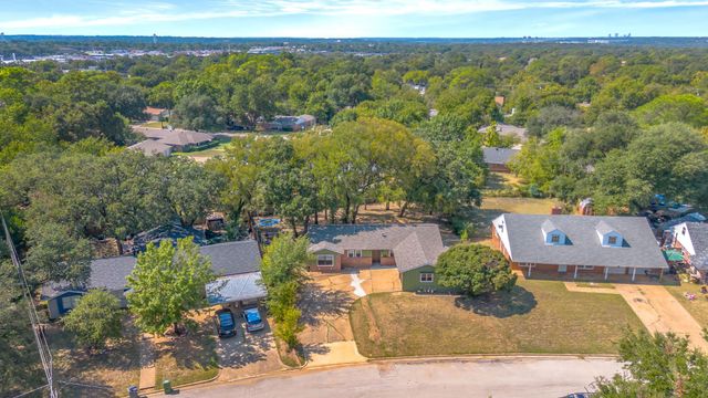 810 Arthur Drive, Arlington, TX 76013