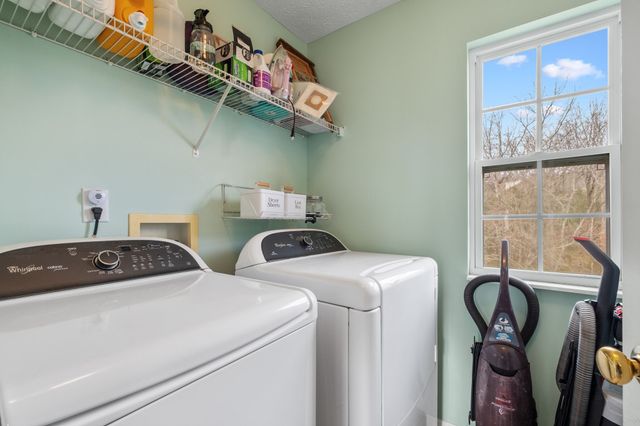 2080 Stanford Village Dr, Antioch, TN 37013