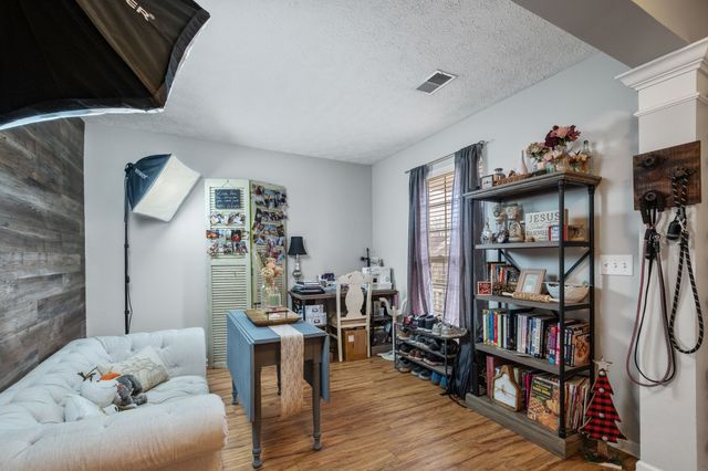 2080 Stanford Village Dr, Antioch, TN 37013