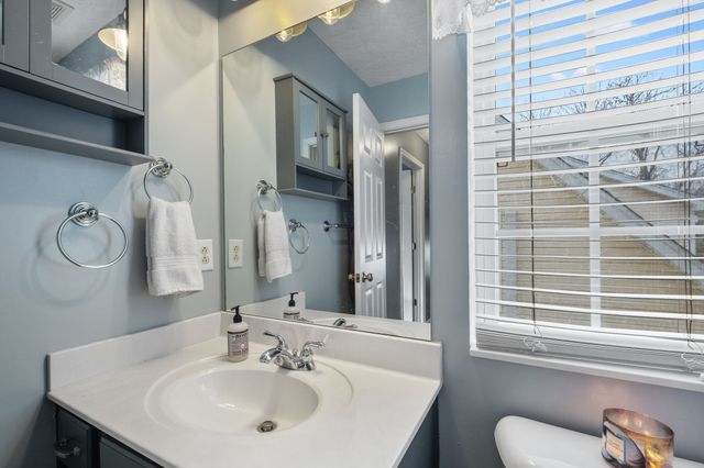 2080 Stanford Village Dr, Antioch, TN 37013