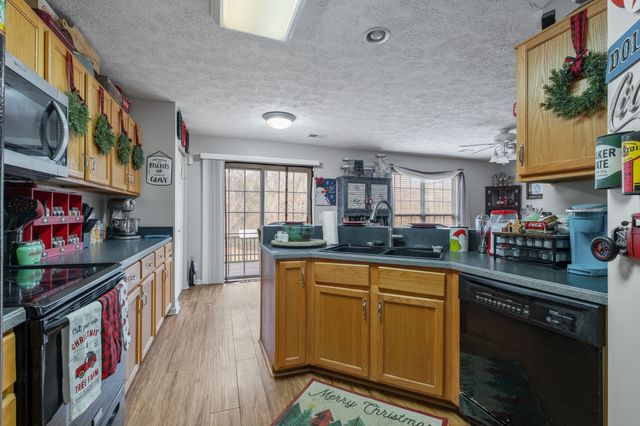 2080 Stanford Village Dr, Antioch, TN 37013