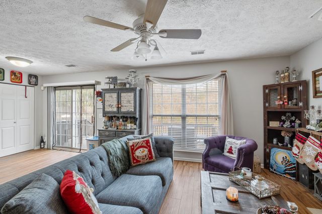 2080 Stanford Village Dr, Antioch, TN 37013