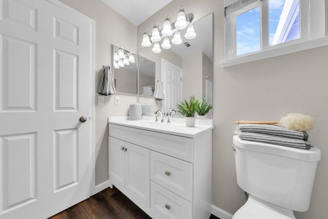 19631 Medford Cir 4, Hayward, CA 94541