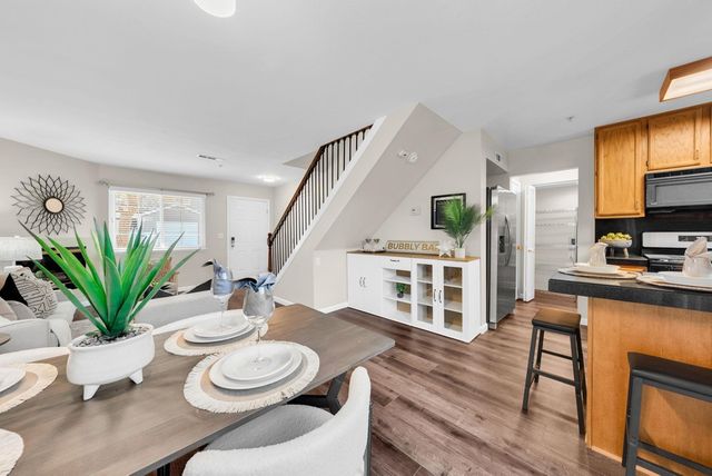 19631 Medford Cir 4, Hayward, CA 94541