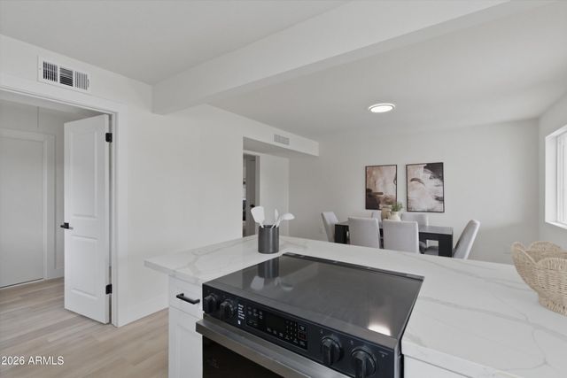 2211 W WINDROSE Drive, Phoenix, AZ 85029