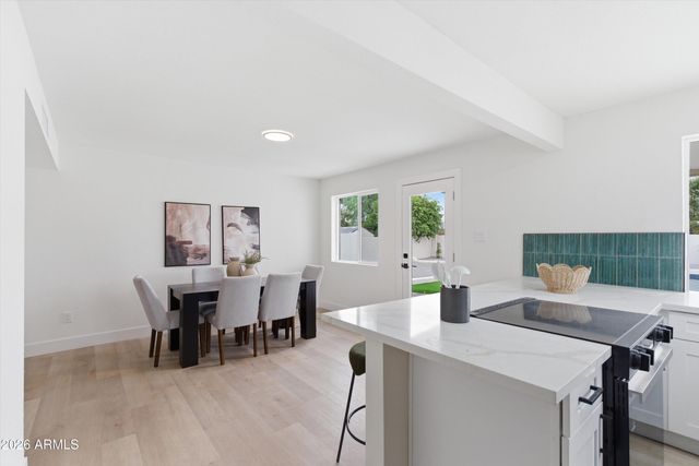 2211 W WINDROSE Drive, Phoenix, AZ 85029