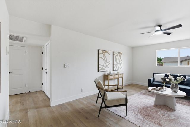 2211 W WINDROSE Drive, Phoenix, AZ 85029