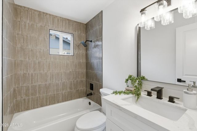 2211 W WINDROSE Drive, Phoenix, AZ 85029