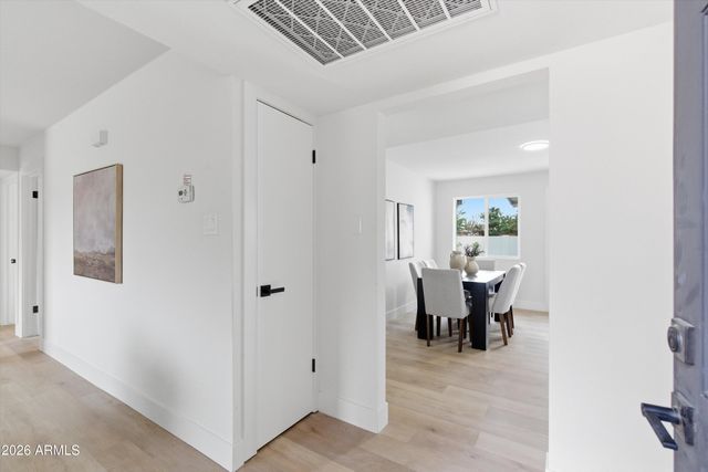 2211 W WINDROSE Drive, Phoenix, AZ 85029